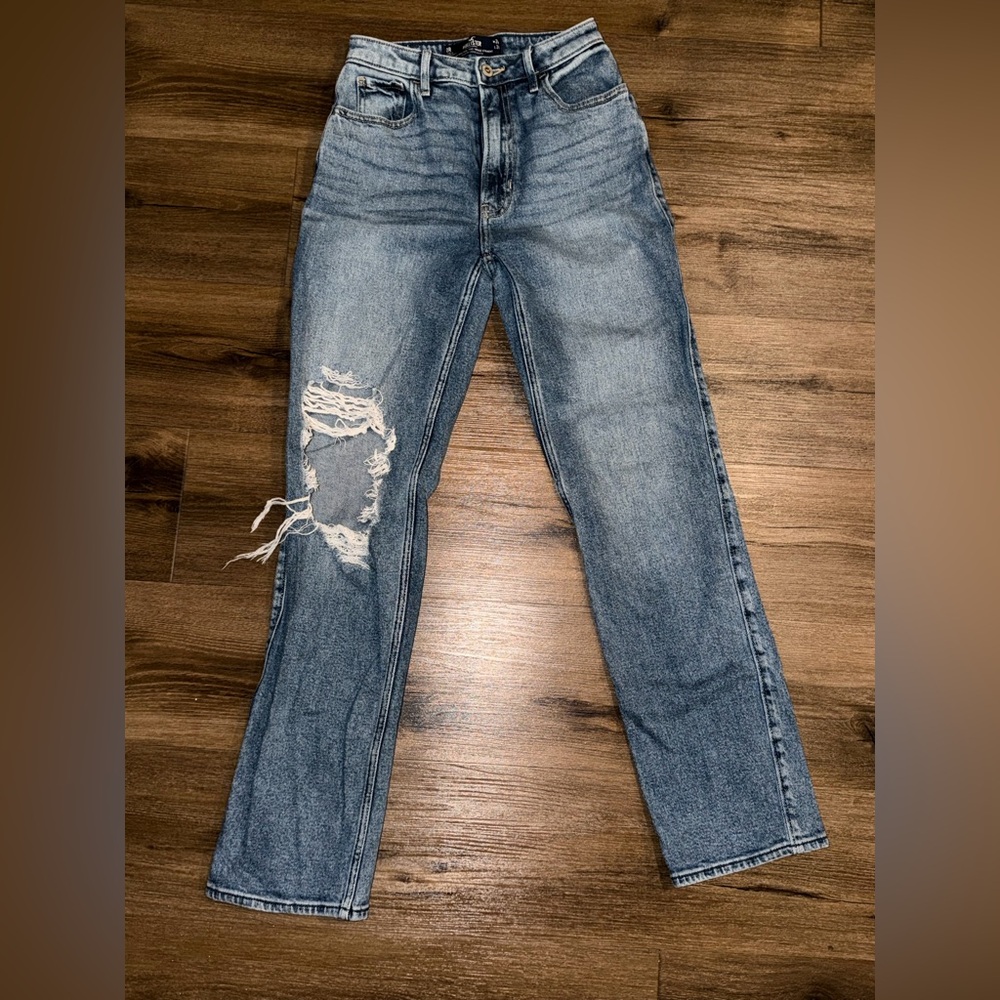 Hollister ultra high-rise 90s vintage straight jeans